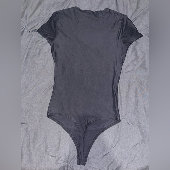 A&f Soft Matte Seamless Tee Bodysuit Black XS - Picture 4 of 6
